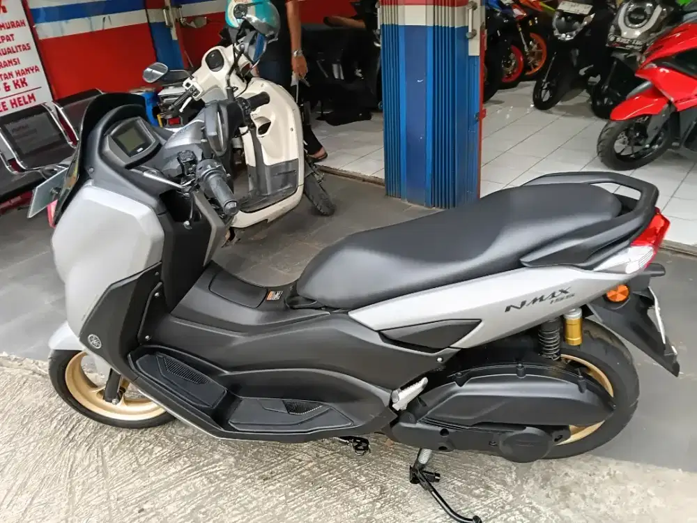 NMAX CONNECTED ABS SILVER TH 2023