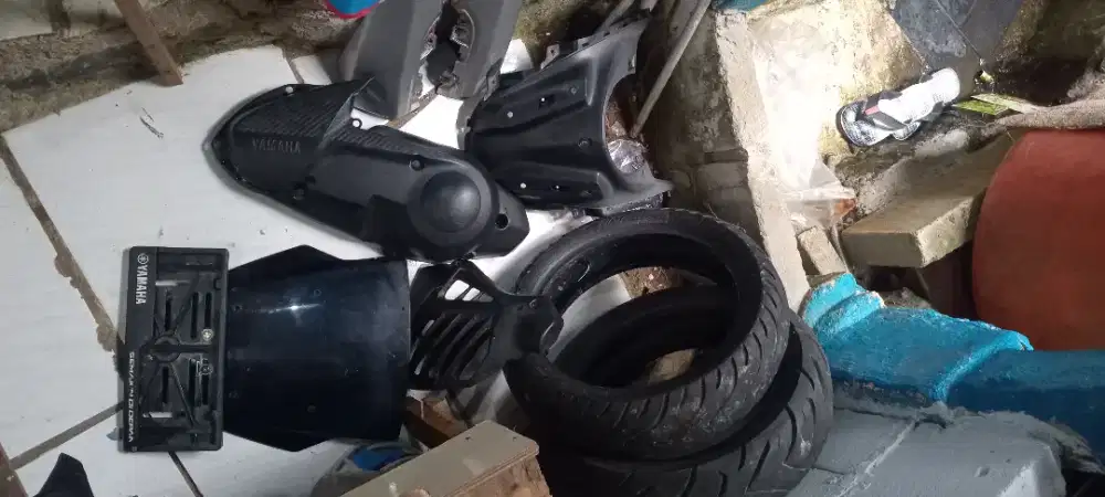 Sparepart dan ban copotan nmax old