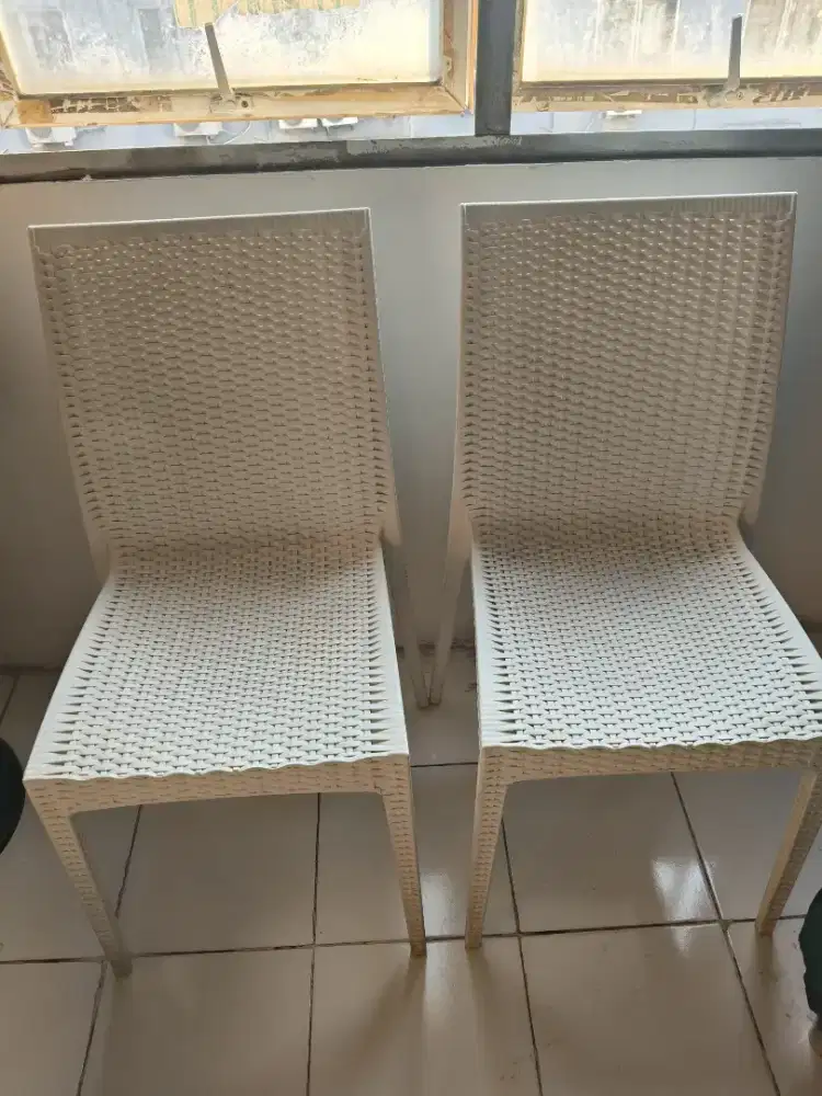 Dijual cepat kursi meja makan merk Informa (nego aja sampai deal)