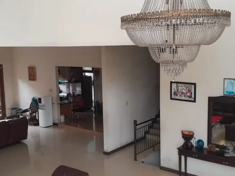 DIJUAL RUMAH HOOK BESAR FULL RENOVASI HADAP SELATAN JARANG ADA DI CITRA GARDEN 1