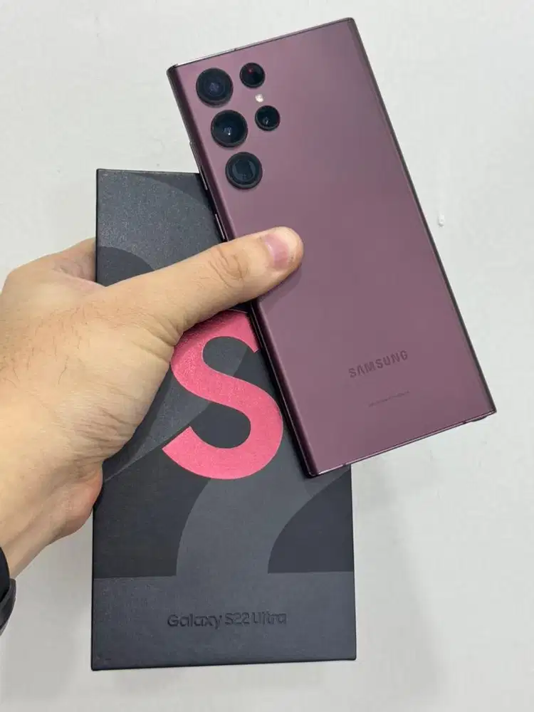 Samsung S22 Ultra 5G Burgundy 12/256Gb (SEIN)