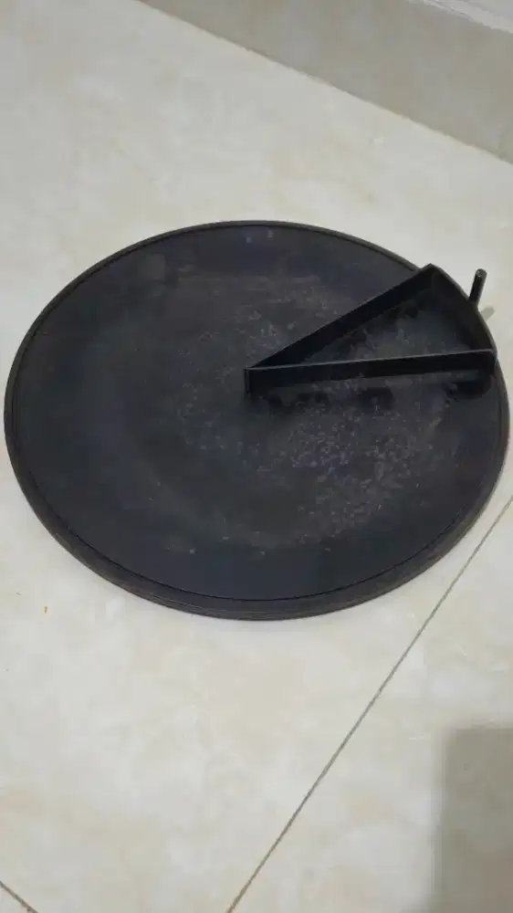 Loyang crepes baja hitam semi otomatis 30cm second