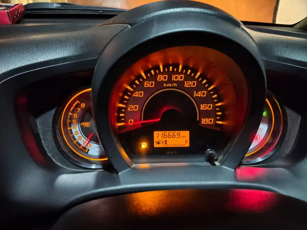 Dijual Mobil Honda Brio