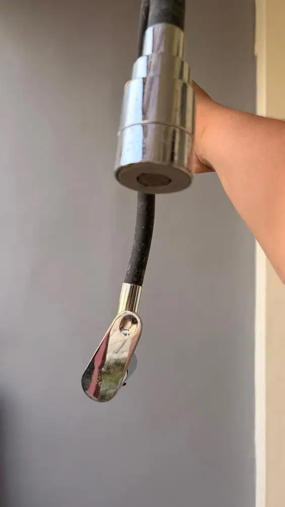 Keran Air Tidy warna Hitam