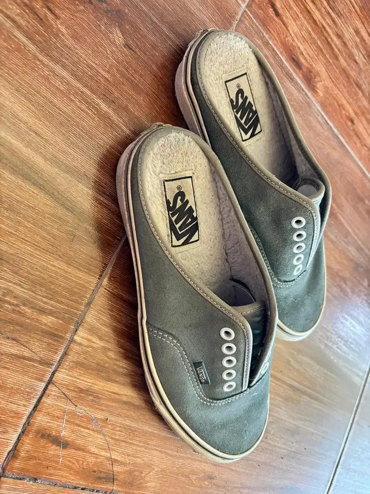 Sepatu Vans mule