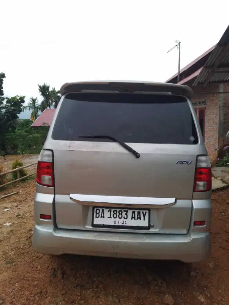 Suzuki APV Arena 2010, KM Rendah, Pajak Panjang dan Surat Lengkap.