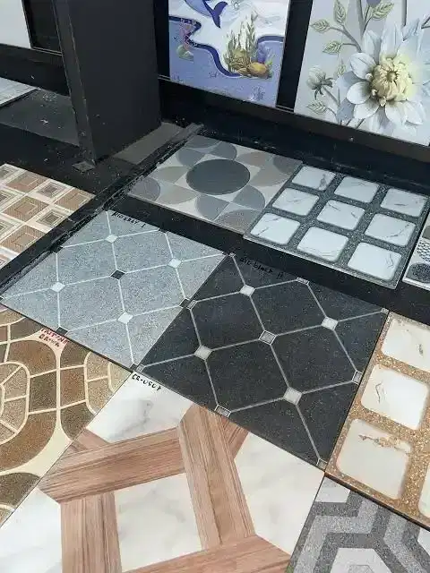 Tukang kramik dan plapon