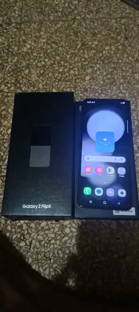 Samsung galaxy Z flip 5