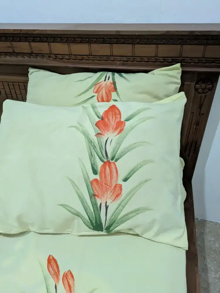 2 bantal dan 2 guling