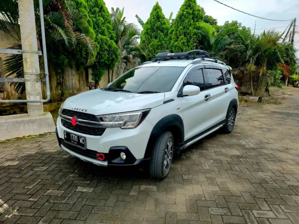 Suzuki XL7 Low KM Th 2020 Warna Putih Mutiara