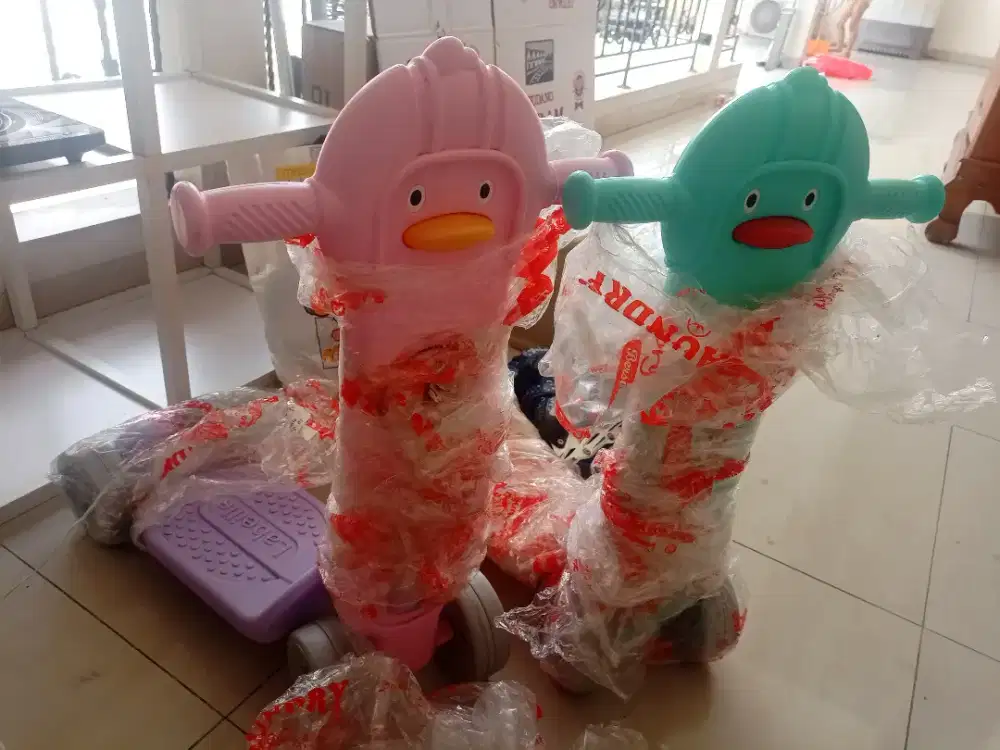 2 Skuter anak merk labeille