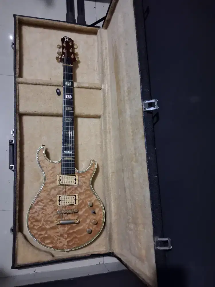 BC Rich exclusive series. signed by Bernie Rico '97 Made in USA