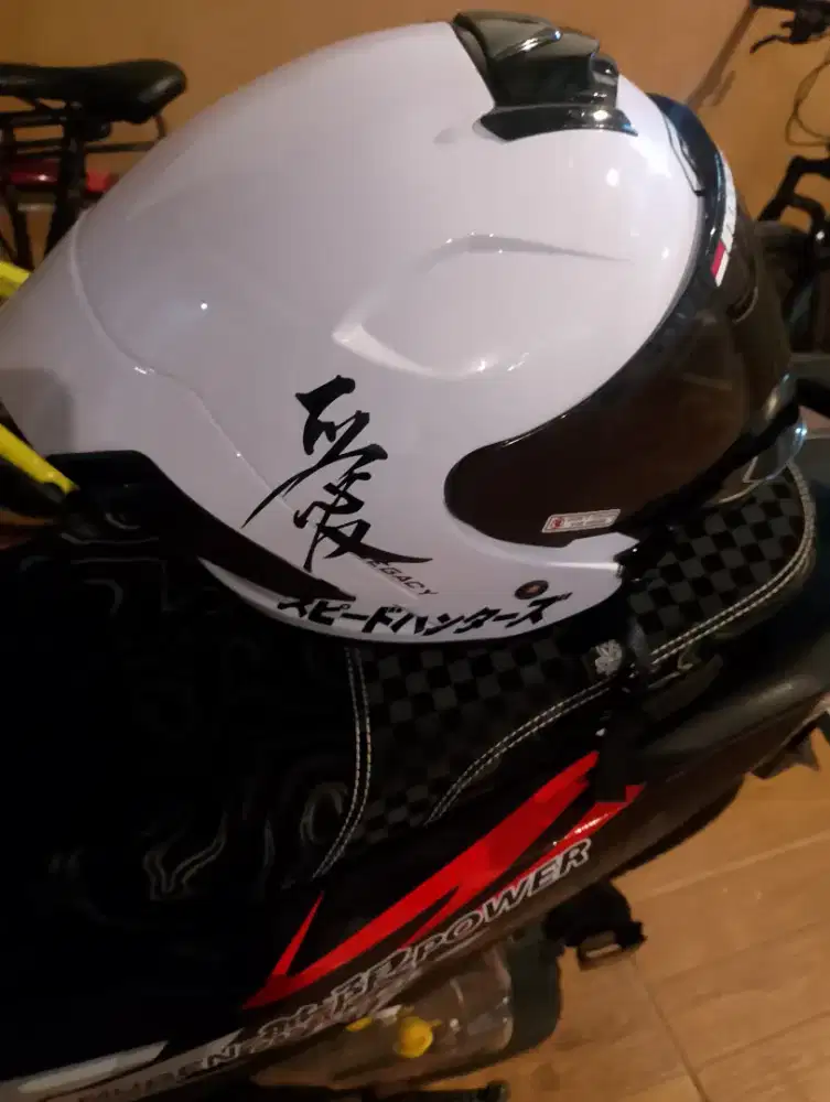 Helmet pria kekinian