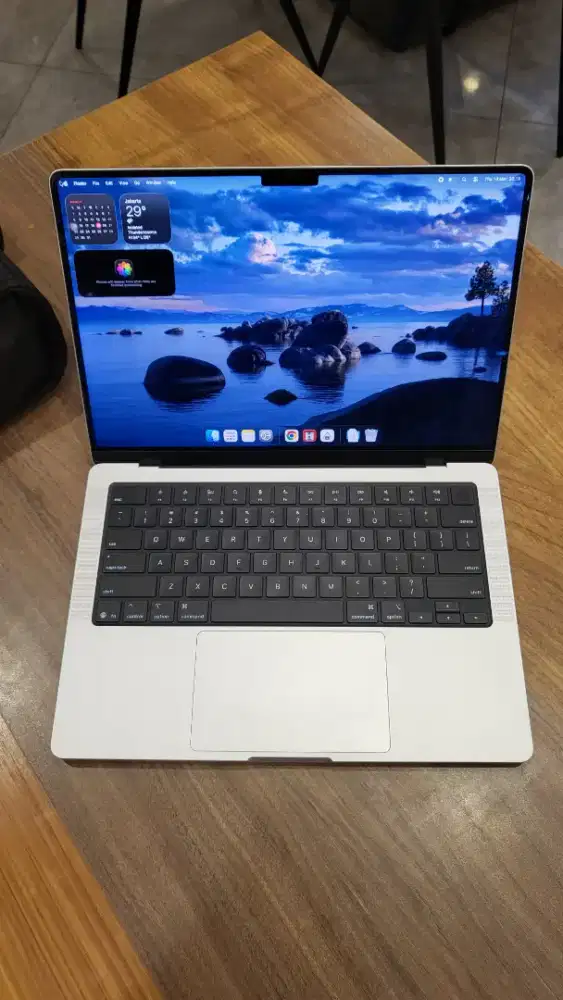 Macbook Pro M5 Ibox Warranty Panjang