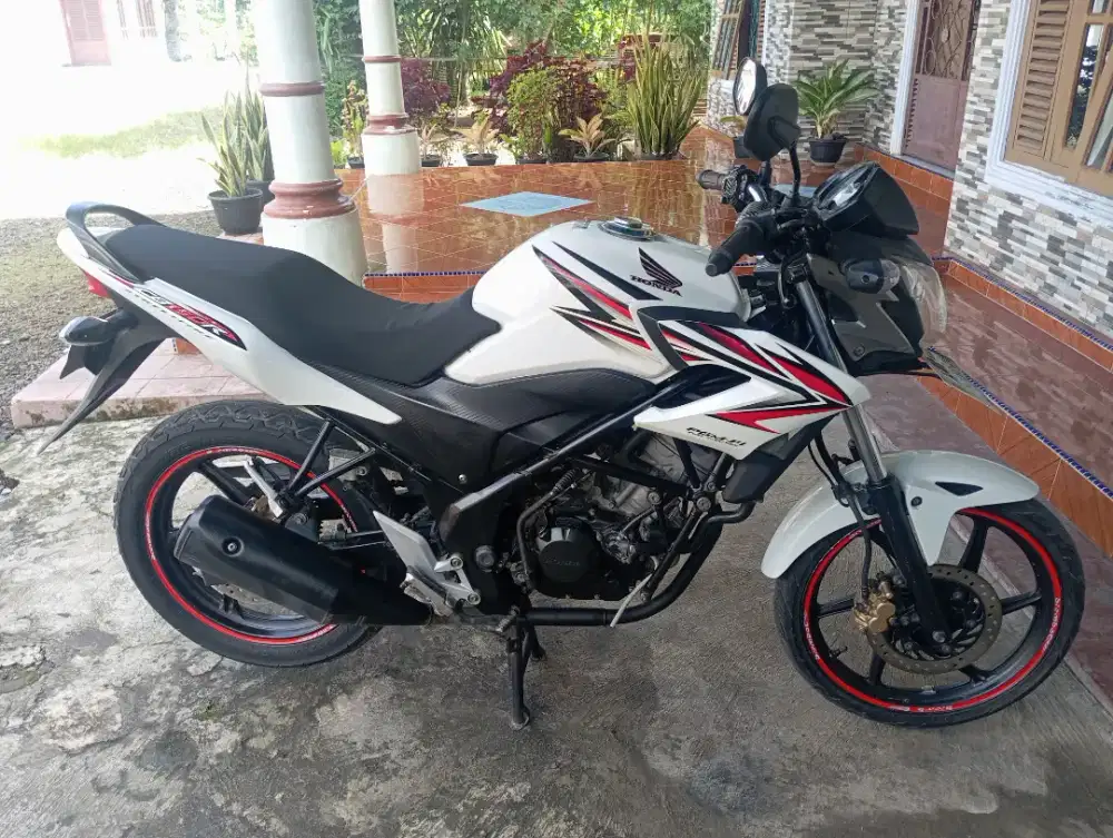 Cb150R 2013.p bwi. Komplit hidup. Pajek masih panjang ..
