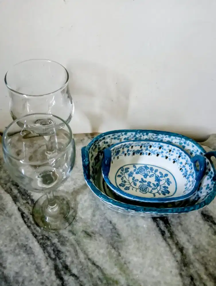 Gelas dan Wadah Keramik