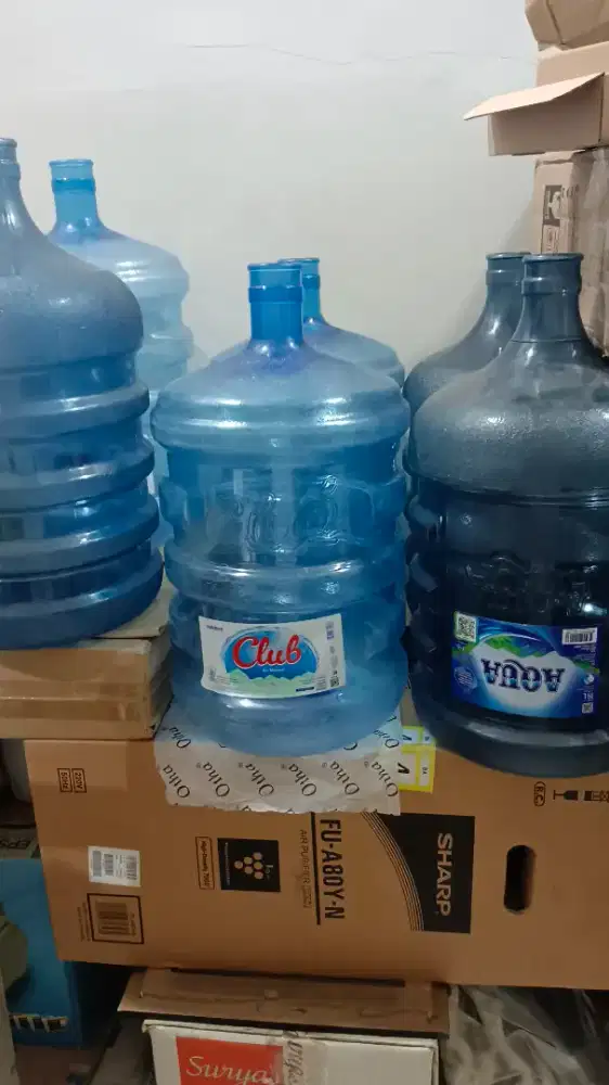 Galon kosongan/tanpa isi merk Aqua/Club