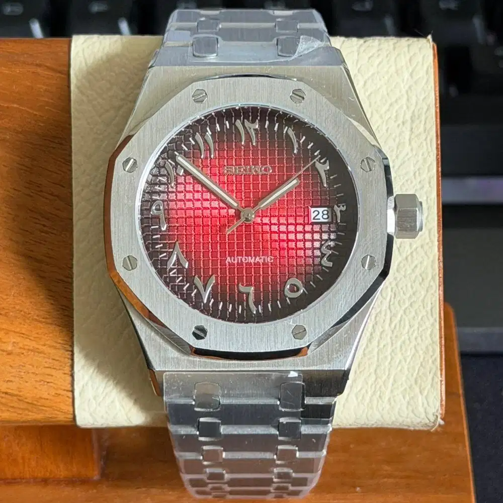 Seiko Royal Oak Arabic Volcano Red NH35 Automatic Elegance Style