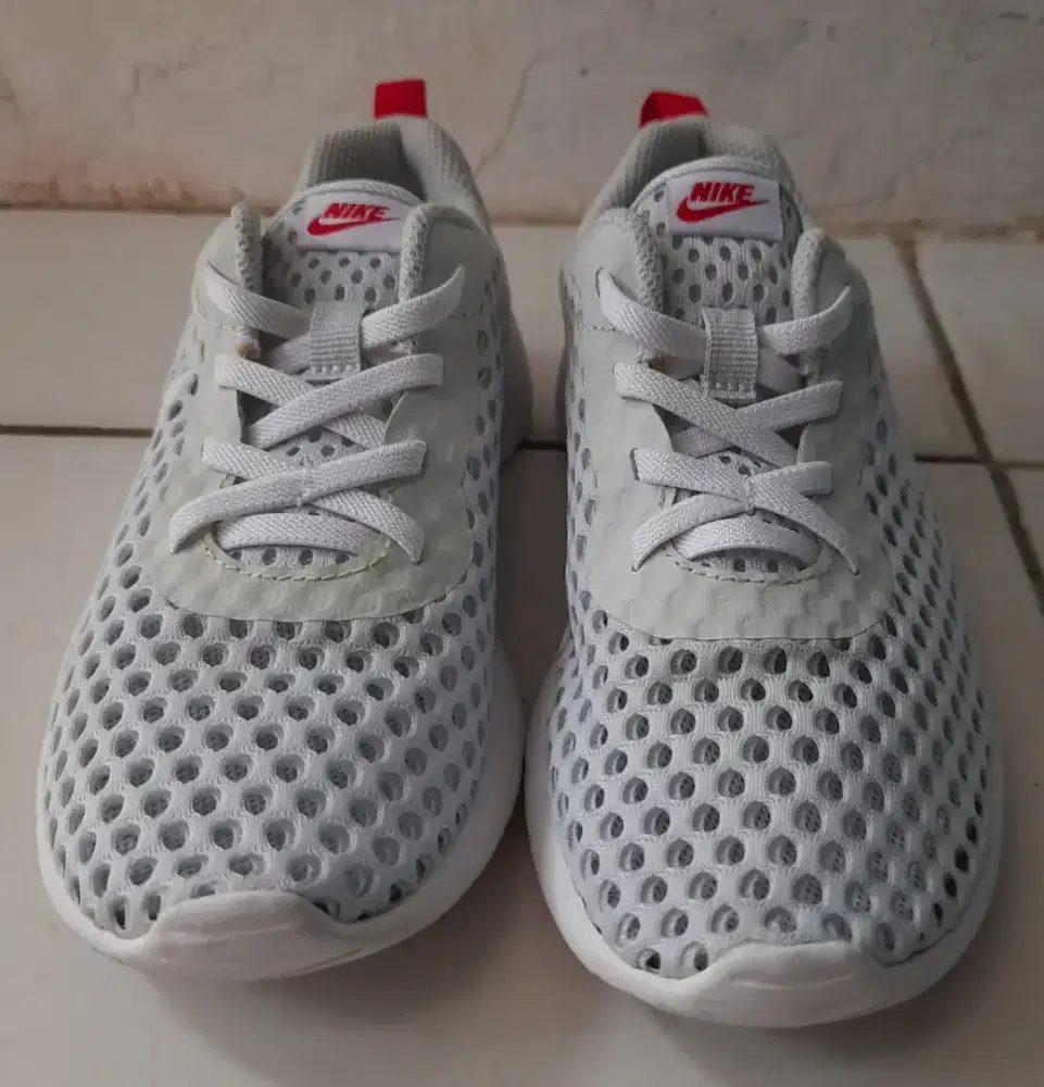 Sepatu Nike Tanjun