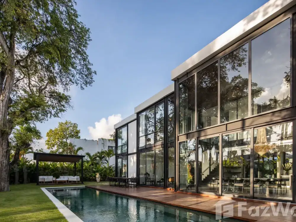 5 Bedroom Villa for sale in Kerobokan, Bali