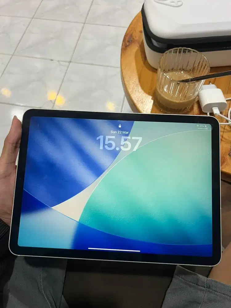 iPad Air 5 M1 64GB (Wifi dan Cellular) Pribadi ex iBox