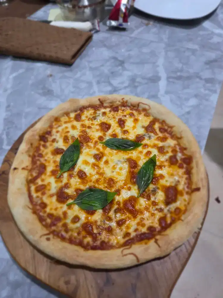 Dicari Waiter/Waitress