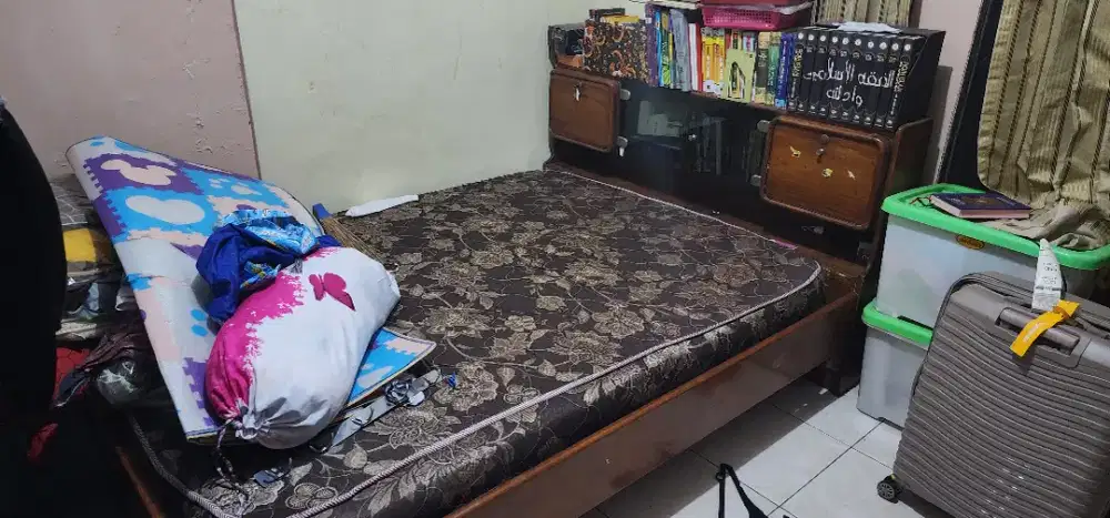 Dipan ranjang jati 1990 klender