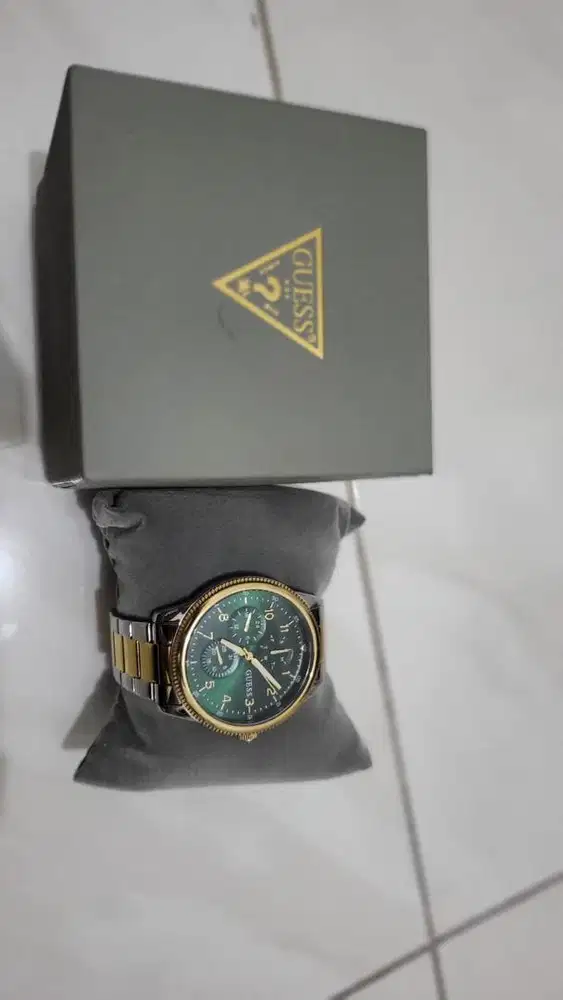 jam tangan guess