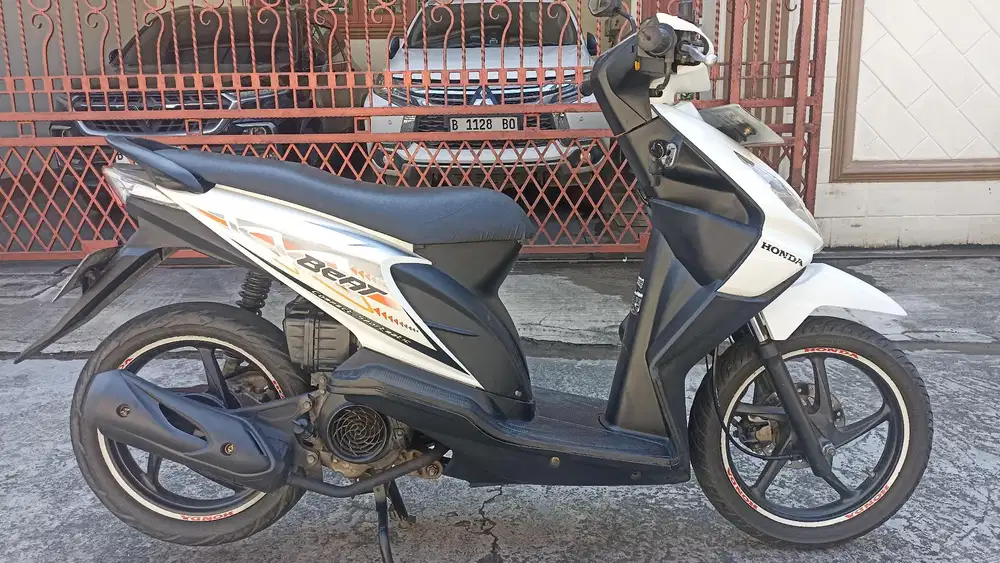 Honda beat karburator tahun 2012.