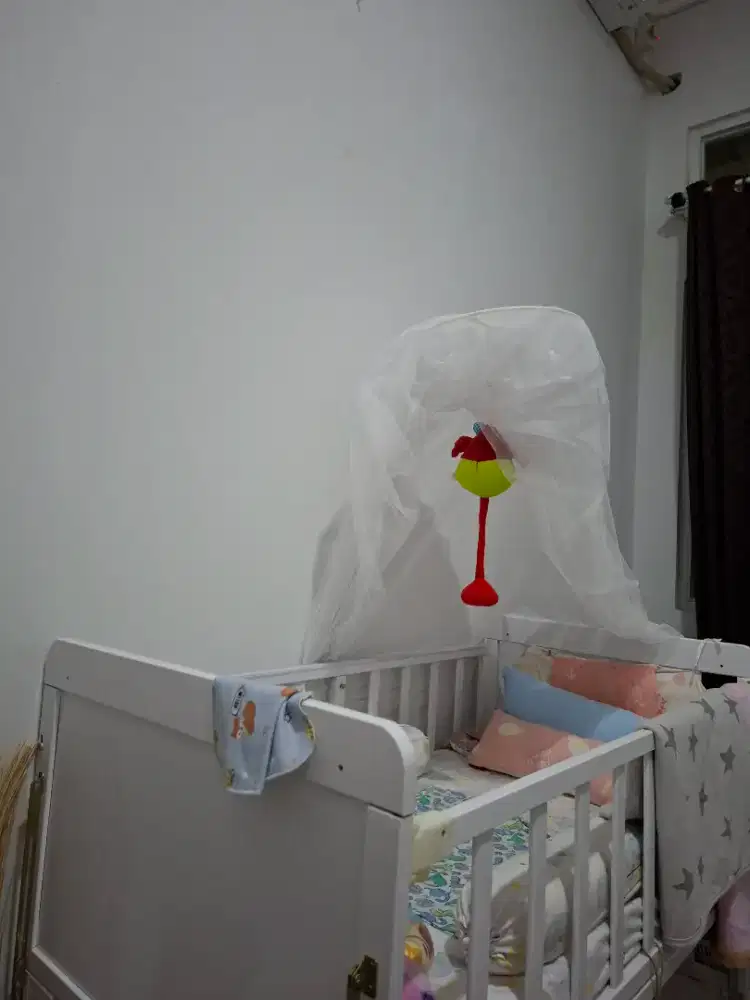 Baby crib pemakain beberapa bulan saja