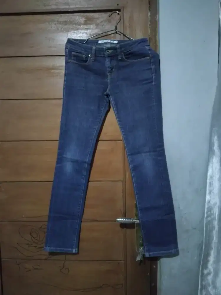 Levis cwe cwo juga bisa