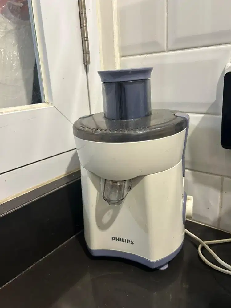 Philips centrifugal juicer HR1811