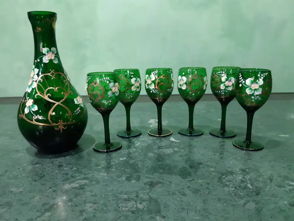 Kramik Bohemia 1 Botol dan 6 Gelas