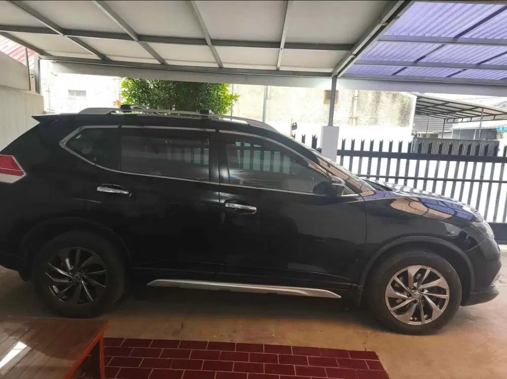 Nissan Xtrail T32 2.5 AT Tahun 2015
