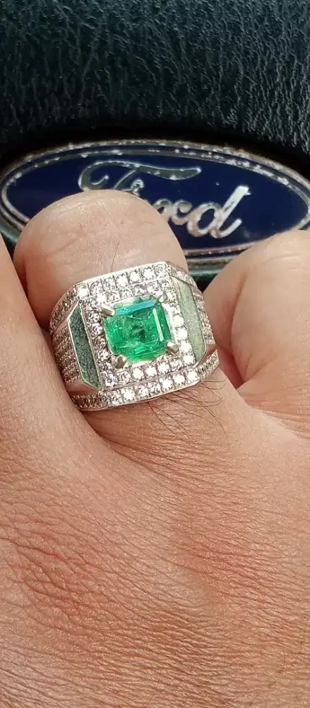 Natural Emerald Zamrud Rusia Langka