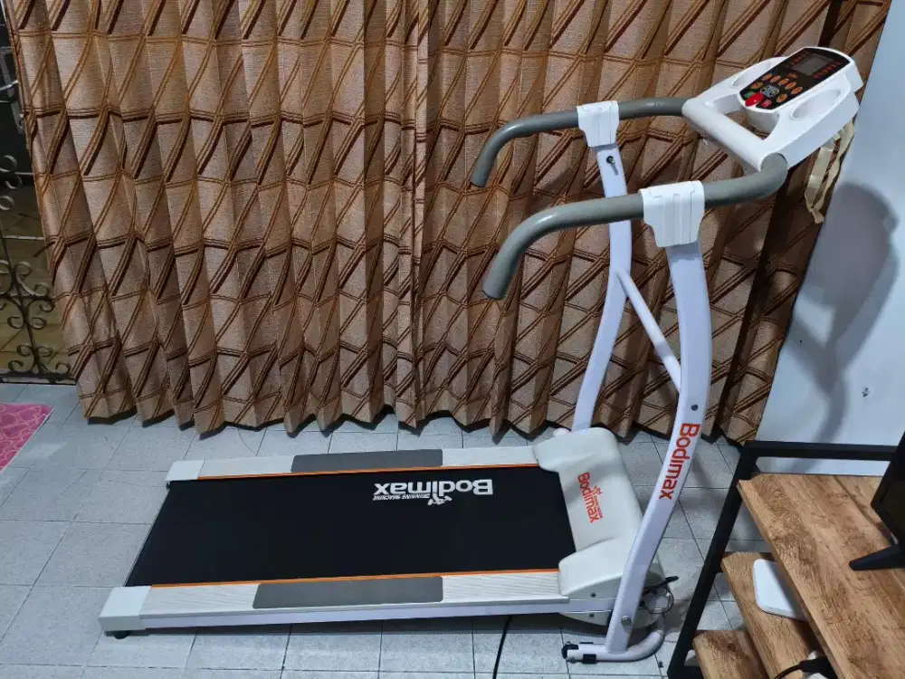 Bodimax threadmill jogging track