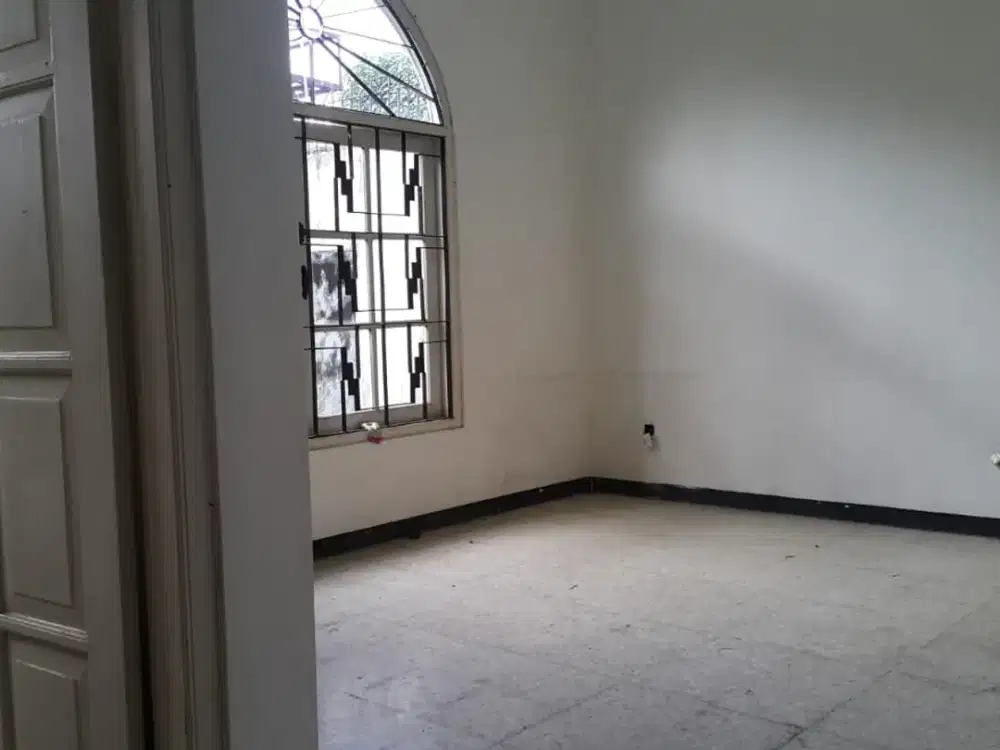 Dijual rumah Jl. Ipda Tut Harsono, Muja Muju Umbulharjo dengan luas 1769M,   1 lantai & tanah pekarangan, SHM, letak strategis di daerah premium (Timo