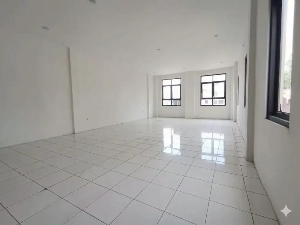 Ruko strategis pinggir jalan parkiran luas di Margahayu Bekasi Timur