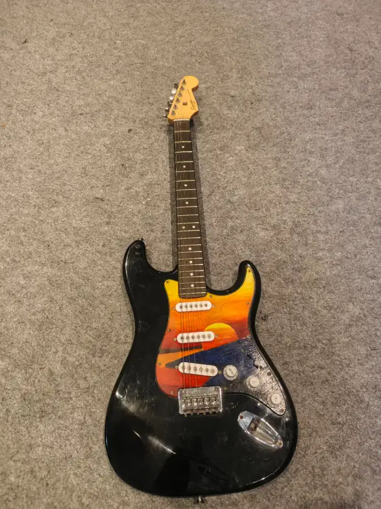 GITAR LISTRIK SQUIER MM HARDTAIL BLACK ORI (CUSTOM PICKGUARD) ORI