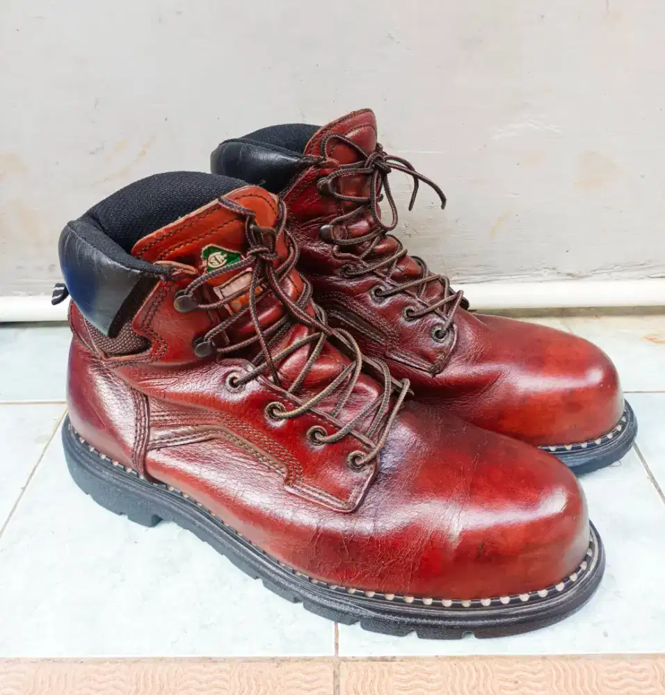 Sepatu safety redwing 3526 ukuran 45 fit 44 tapak gondrongg