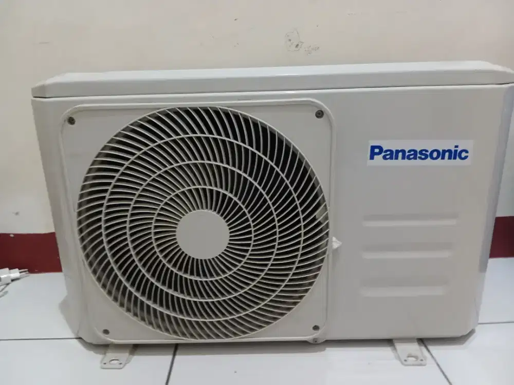 Ac panasonick 1/2 PK bekas rasa baru