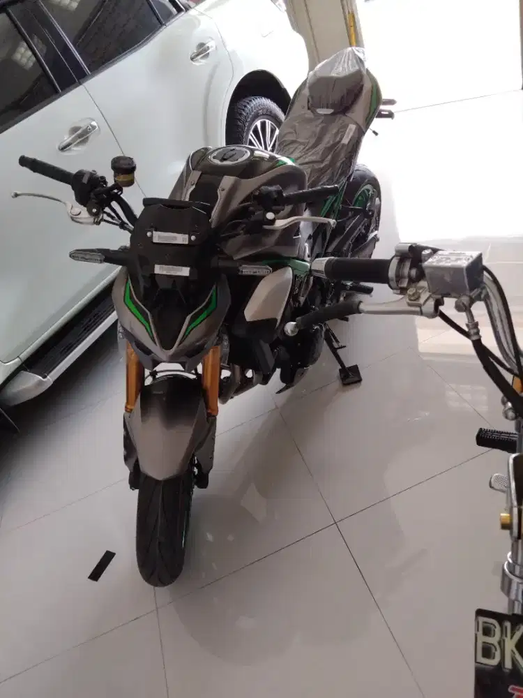 Kawasaki z900 se 2025