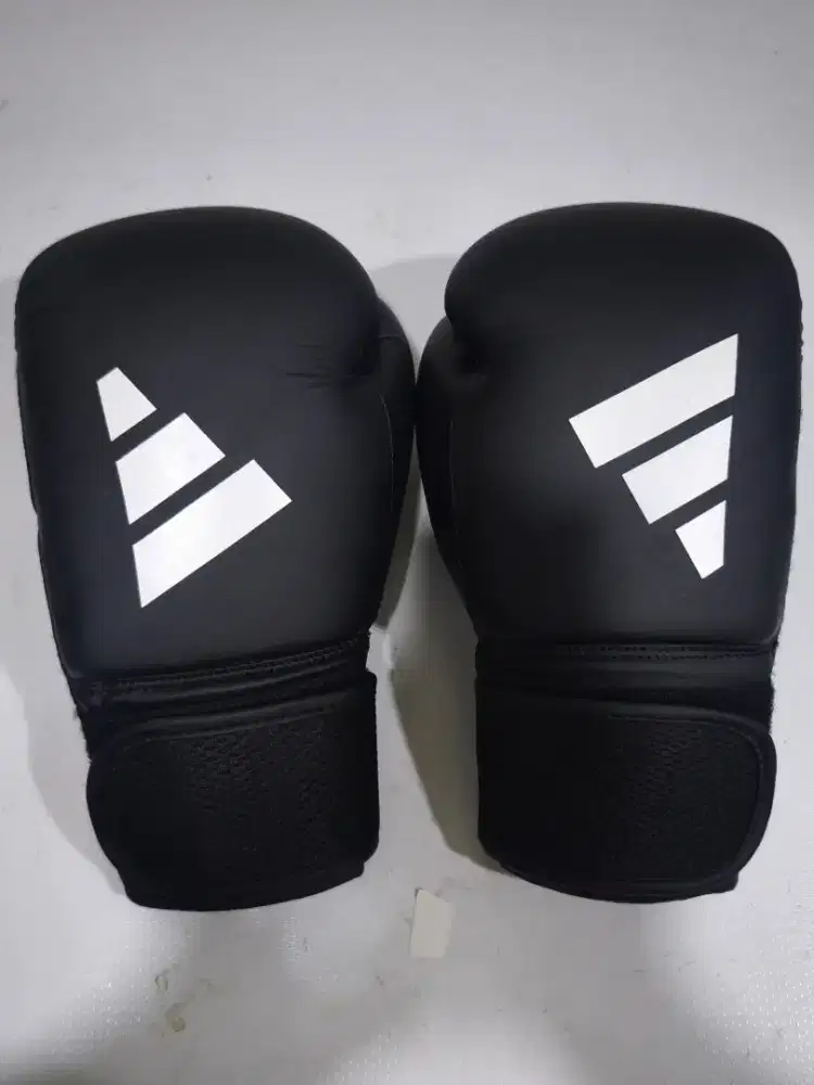 Like New Boxing gloves Adidas Originals
