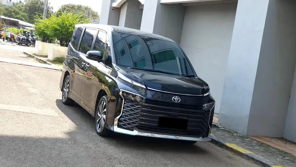 Toyota Voxy 2.0 CVT TSS 2023