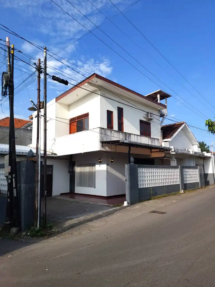 Rumah Induk dan Kos Strategis dekat Masjid Jogokariyan