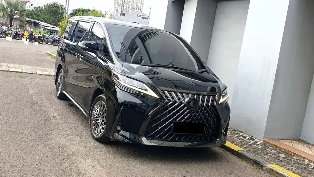Lexus LM350 7 Seater 2022