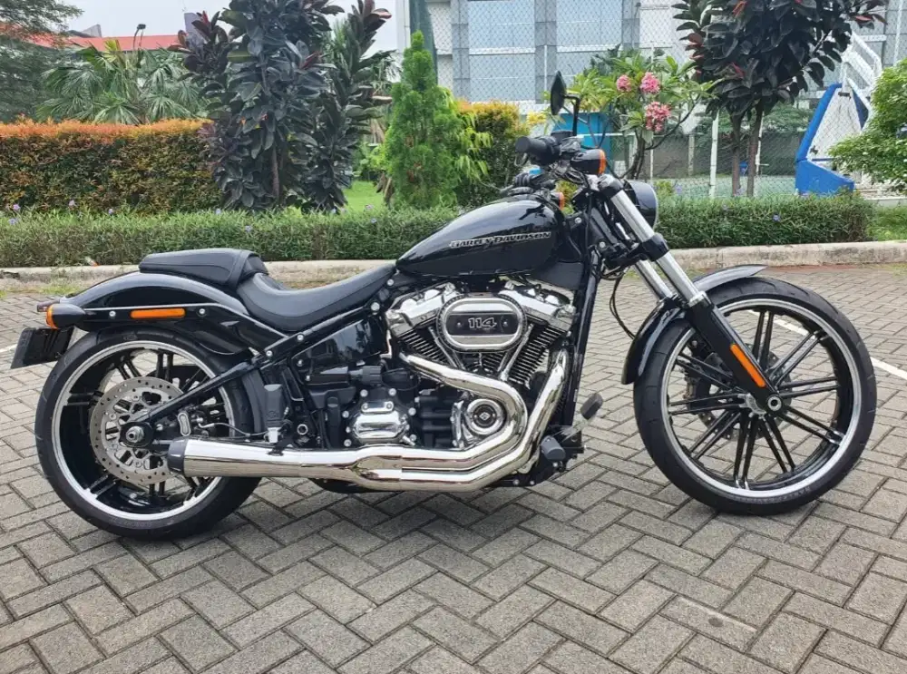 Harley Davidson Breakout 2020