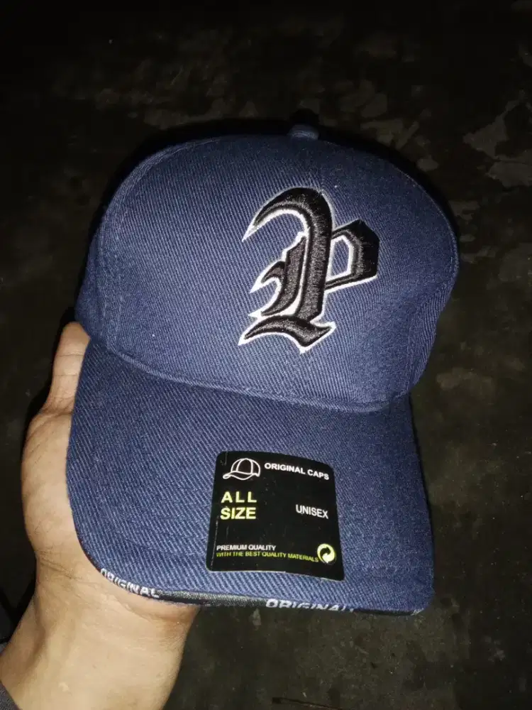 Topi original baru