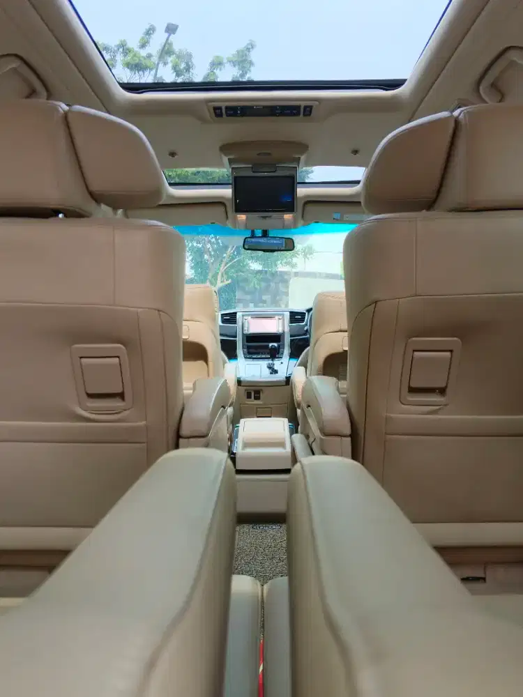 Toyota Alphard G 13 Beryllium Sound