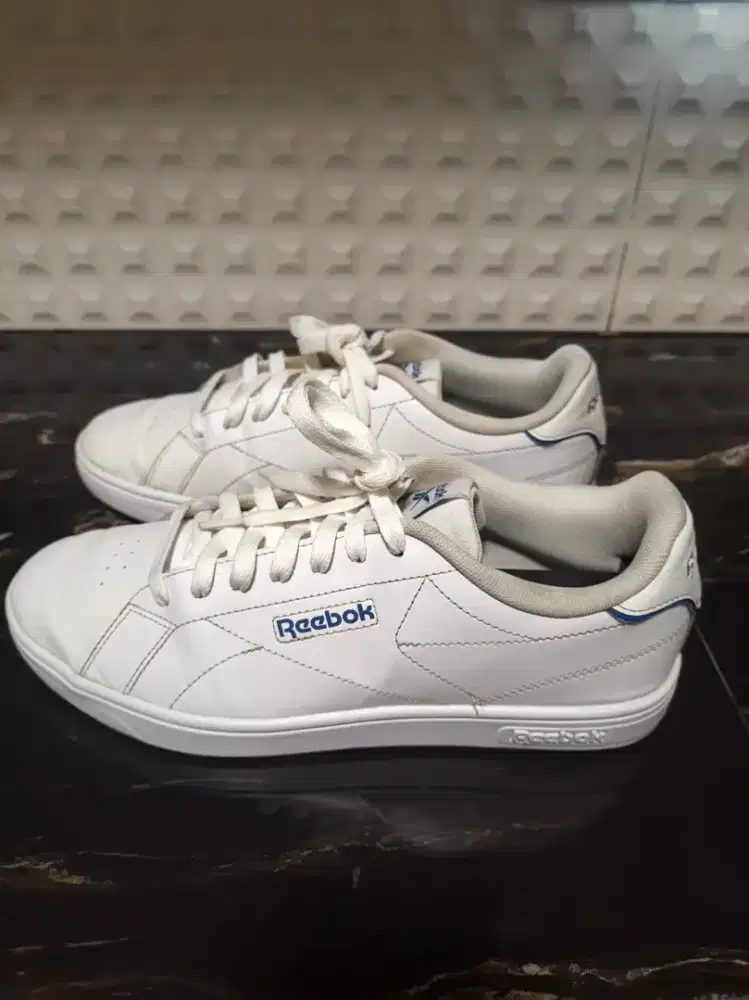 Sepatu casual reebok size 42 nobox